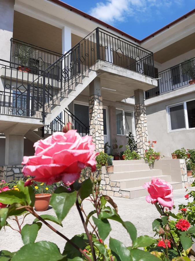 Bcm Family House Hotell Două Mai Exteriör bild