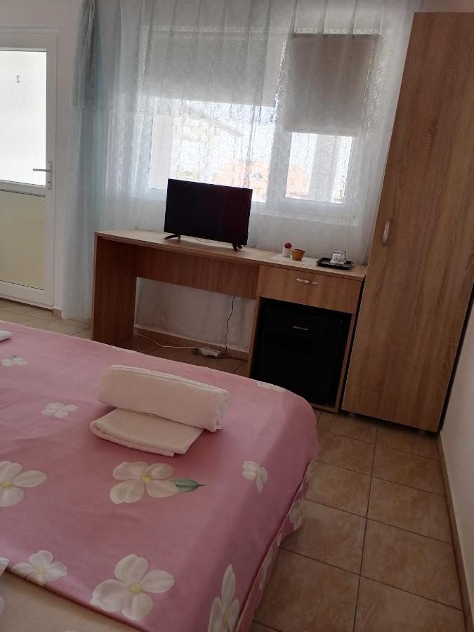Bcm Family House Hotell Două Mai Exteriör bild